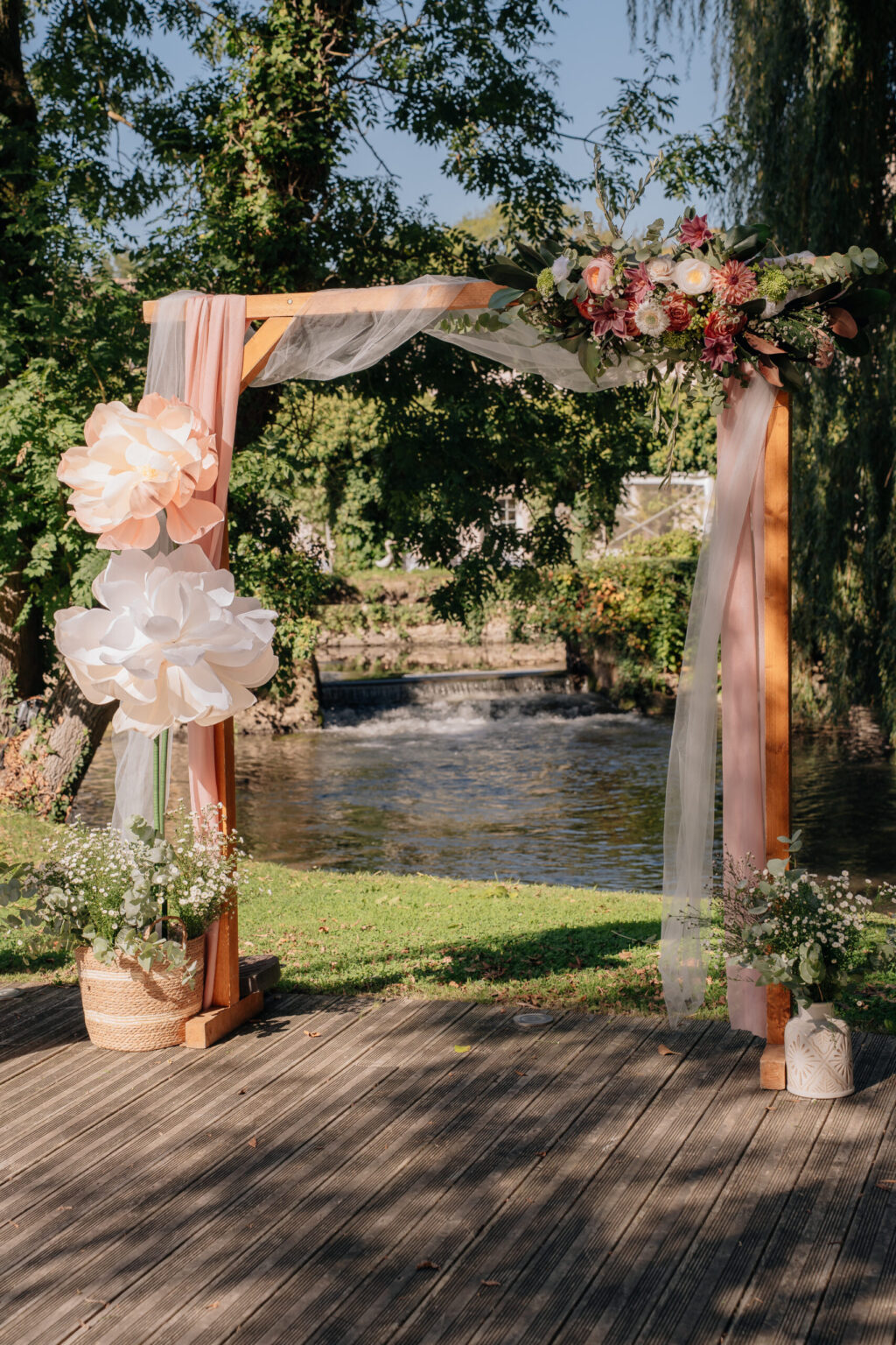 L'arche du mariage printanier