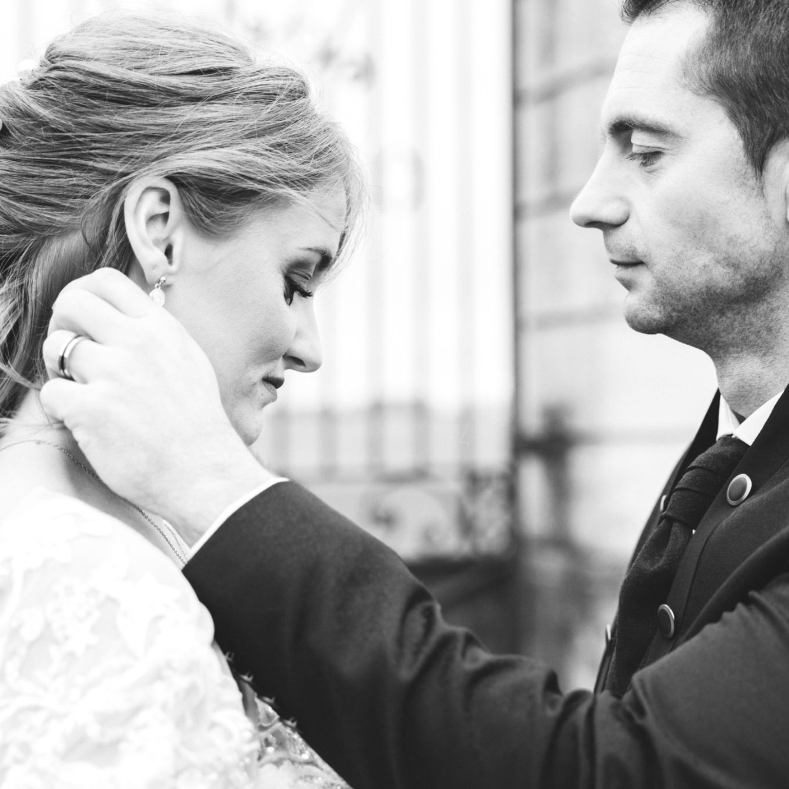 Mariés, moment de tendresse