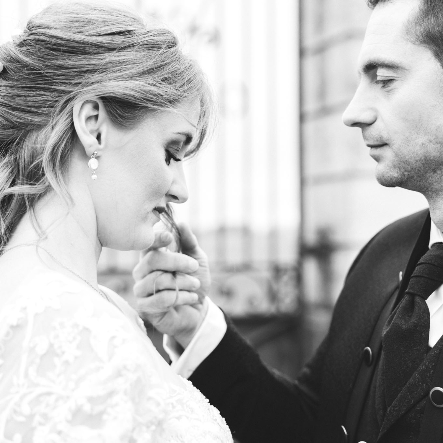 Mariés, moment de tendresse